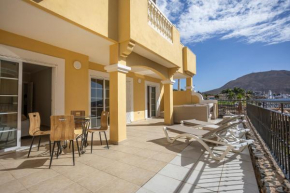 EMILIA - Los Cristianos, heated pool, spacious terrace, fibre net, tv channels